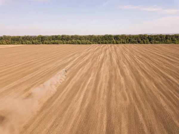 Aerial view of Harvesting in the Golden Wheat Field — Stock Photo, Image