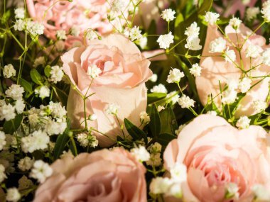 Arka plan için pembe güllü buket.