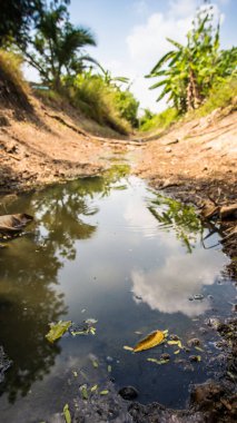 canal with low water level Because of the drought
