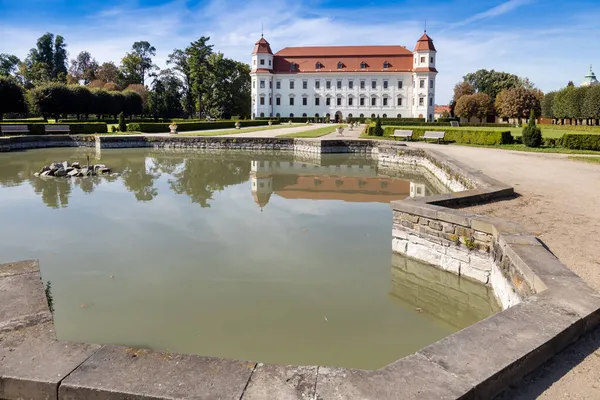 Castello Parco Holesov Moravia Repubblica Ceca — Foto Stock