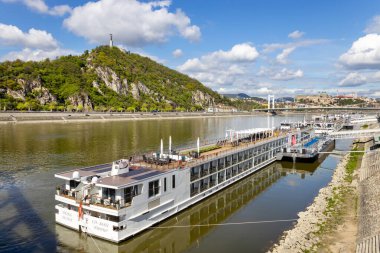 Gellert Mount with citadella, Tuna Nehri, Budapeşte, Macaristan