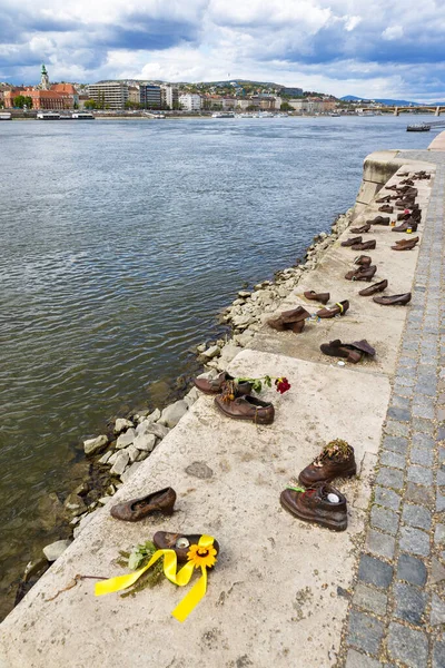 Shoes Danube Bank Budapest Hungary Monument Memorial Victims Holocaust Wwii — Stock fotografie