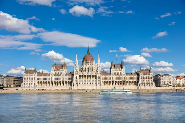 Hungarian Parliament Embankment Danude River Budapest Hungary Europe — Stock Fotó