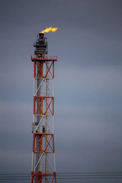 Gasfackel Der Spitze Des Kamins Der Raffinerie Foto Aufgenommen Bei — Stockfoto