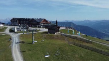 Zell am Elisabeth şapeli ile Schmitenhohe dağının Drone görüntüleri