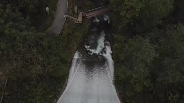 Volando Dron Sobre Cascada Del Sigmund Thun Klamm Kaprun Austria — Vídeos de Stock