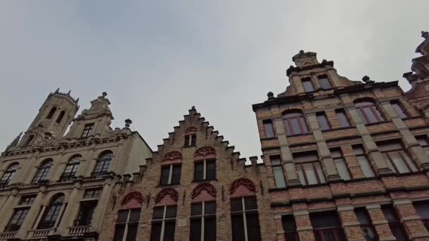 Olhando Para Edifícios Medievais Fachadas Bruges Capital Flandres Ocidental Noroeste — Vídeo de Stock