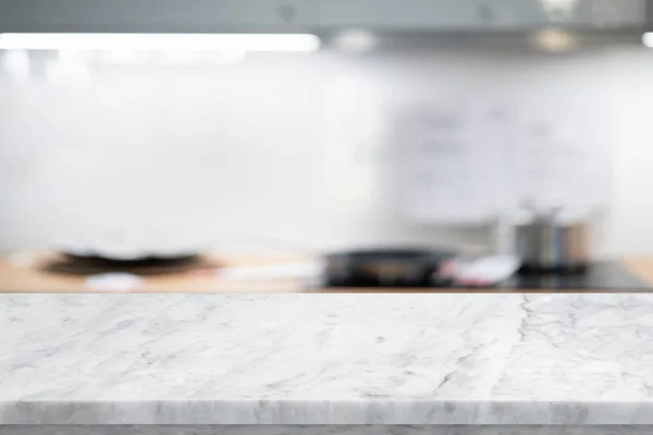 Foco Seletivo Tampo Mesa Mármore Fundo Sala Cozinha Branca Desfocada — Fotografia de Stock