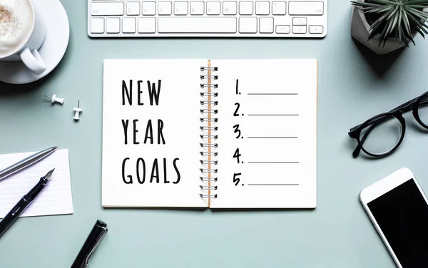 New Year Goals Concepts Text Notepad Office Accessories Business Management — Stock Fotó