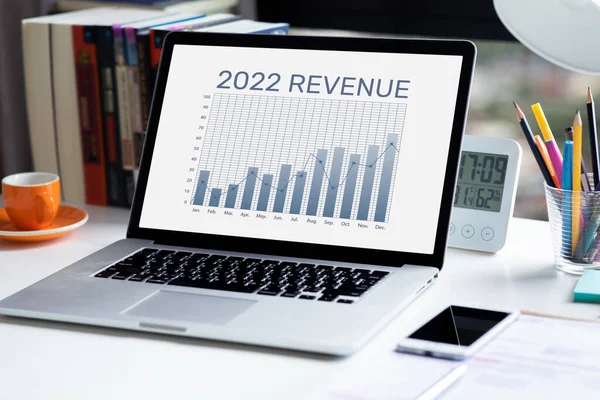 2022 Revenue Text Laptop Business Goal Planning Financial People Jogdíjmentes Stock Fotók