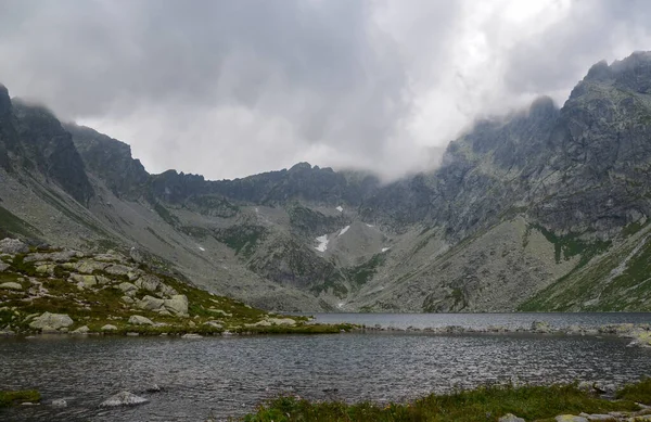 Największe Górskie Jezioro Słowackiej Stronie Tatr Wysokich Hincovo Pleso Dolinie — Zdjęcie stockowe