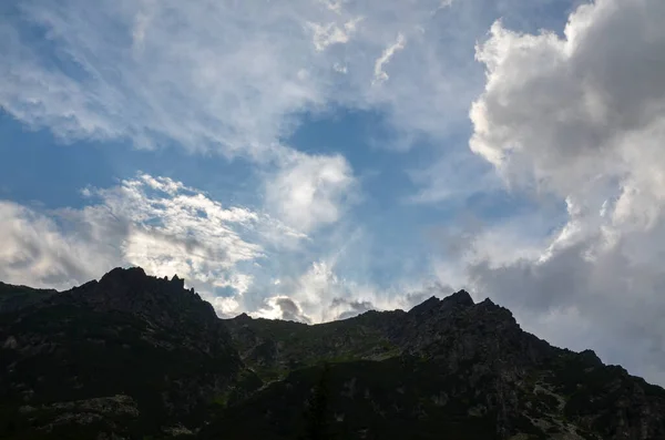 Festői Kilátás Sziklás Hegyek Ellen Felhős Magas Tátra Vysoke Tatry — Stock Fotó