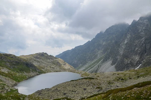 Vue Sur Vallée Mengusovska Dans Les Montagnes Avec Petit Étang — Photo