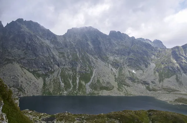 Lago Montês Velke Hincovo Pleso Sob Pico Mengusovsky Stit Vale — Fotografia de Stock