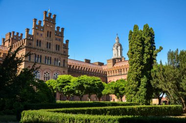 Yuriy Fedkovych Chernivtsi Ulusal Üniversitesi - Ukrayna 'nın güneybatısındaki Chernivtsi kentindeki Kuzey Bukovina' da Önde gelen Yüksek Öğrenim Enstitüsü. 