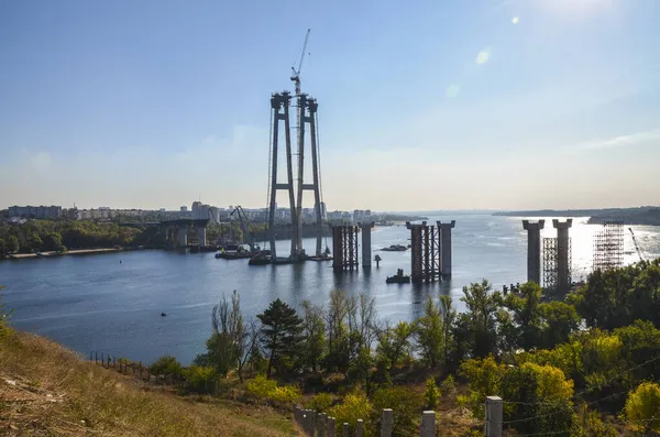 Construcción Gran Puente Sobre Gran Río Dniéper Zaporozhye Ucrania —  Fotos de Stock