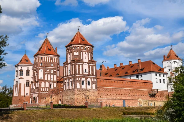Mittelalterliche Burg Mir Weißrussland Ein Hervorragendes Beispiel Für Die Verteidigungsarchitektur — Stockfoto