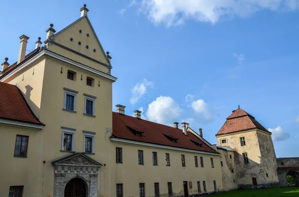 Antico Castello Nel Centro Storico Zhovkva Regione Lviv Ucraina Occidentale — Foto Stock