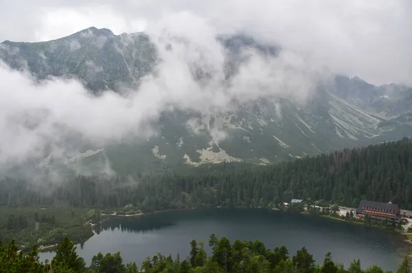 Горное Озеро Попрадске Плесо Расположено Высокогорном Массиве Высокие Татры Словакии — стоковое фото