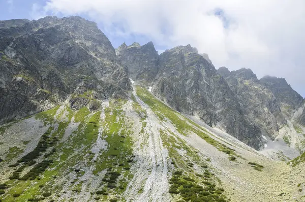 Paisagem Montanhosa Eslováquia Vale Rochoso Montanha Rochas Escalada Com Céu — Fotografia de Stock