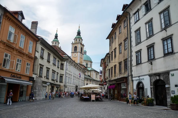 Ljubljana Eslovenia Junio 2017 Acogedora Calle Con Hermosos Edificios Colores — Foto de Stock