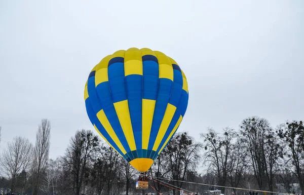 Viele Bunte Heißluftballons Starten Und Landen Beim Luftfahrtfestival Kiew Ukraine — Stockfoto