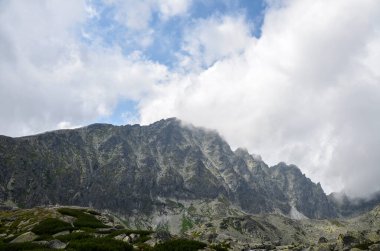 Karpatlar 'ın en yüksek zirvesi, Gerlachov Tepesi (Gerlachovsky Dikişi) ve Yüksek Tatras Dağları, Slovakya