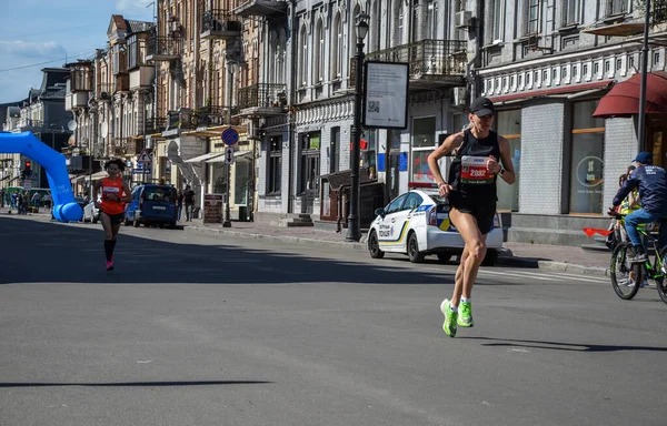 Kyiv Ucrania Mayo 2021 Corredoras Corriendo Carreras Carretera Durante Competición — Foto de Stock