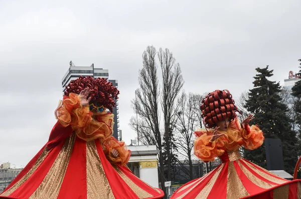 Kyiv Ucraina Marzo 2021 Camminatori Posa Costumi Colorati Divertenti Una — Foto Stock