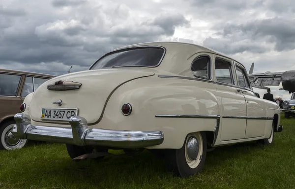 Kyiv Ucrania Mayo 2021 Festival Coches Antiguos Gaz Zim Sedán — Foto de Stock