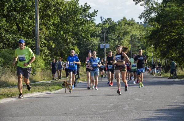 Kyiv Ukrajina Června 2021 Mnoho Sportovců Během Maratonu Městě Fitness — Stock fotografie