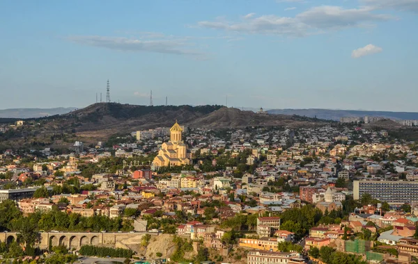 Cityscape Tbilisi Вид Старе Місто Собор Святої Трійці Помітною Пам — стокове фото