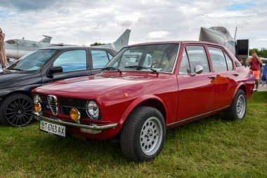 Alfa Romeo Alfetta, İtalyan Alpha Romeo firması Alfa Romeo tarafından 1972-1987 yılları arasında üretilen ve toplamda 400.000 parçadan fazla üretilmiş birinci sınıf sedan..