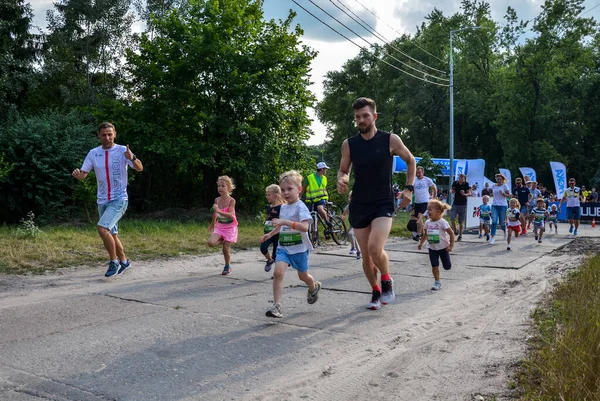Kiew Ukraine Juli 2021 Kinder Mit Ihren Eltern Genießen Und — Stockfoto
