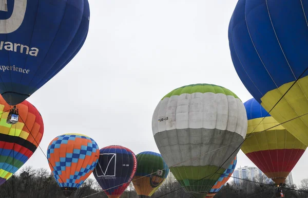 Kyiv Ukraine Februari 2021 Kleurrijke Heteluchtballonnen Heel Dicht Bij Elkaar — Stockfoto