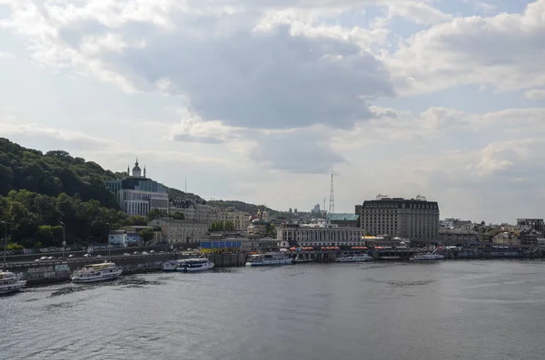 Kyiv Ucrania Julio 2021 Vista Desde Puente Peatonal Orilla Del — Foto de Stock