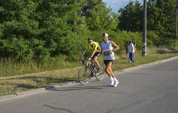 Kyiv Ukraine July 2021 Leader Athlete Runner Race Running Road — стокове фото