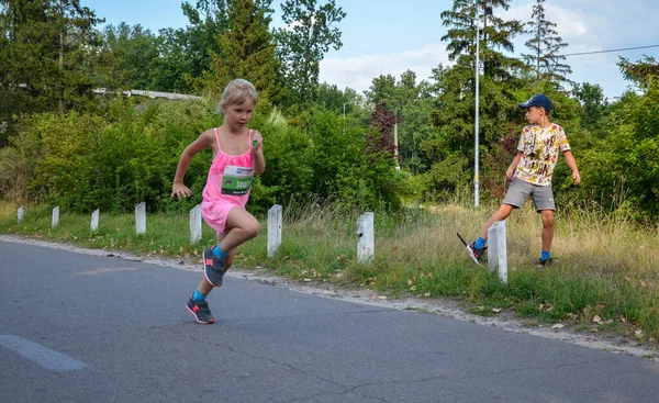 Kiew Ukraine Juli 2021 Mädchen Nehmen Kinderlauf Während Des Laufwettbewerbs — Stockfoto
