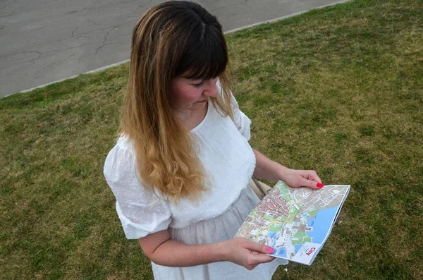 Female Portrait Woman Tourist White Dress Paper Map Her Hands — 스톡 사진