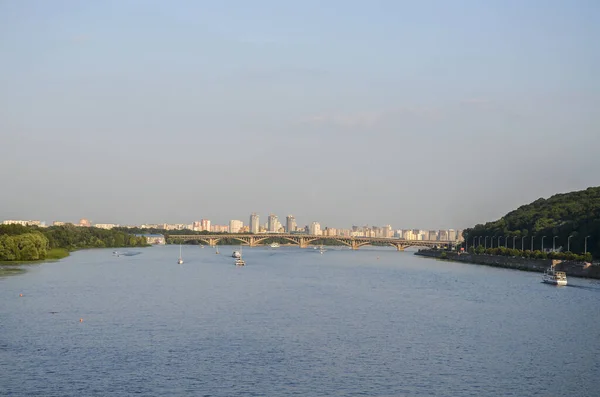 Beautiful Summer View Dnipro River Right Left Banks Bridge Residential —  Fotos de Stock