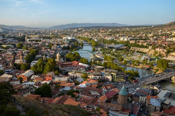Panoramic View Tbilisi Old Town Kura River Mtkvari Mountains Background — стокове фото