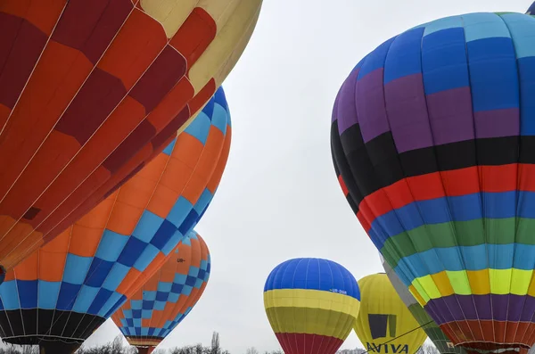 Kyiv Ukraina 2021 Grupp Färgglada Varmluftsballonger Som Flyger Himlen Semestern — Stockfoto