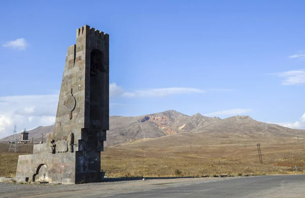 보로탄 Armenia October 2020 보로탄 고개에 시유니크 지역의 트랜스 게이트 — 스톡 사진