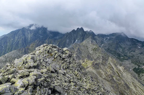 Naturskönt Bergslandskap Slovakiska Tatrabergen Från Toppen Slavkovsky Stit — Stockfoto
