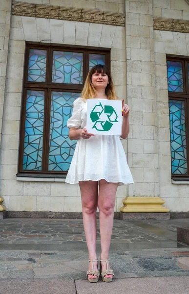 Environmental Activist Woman Holding White Board Recycle Logo Waste Recycling — Photo