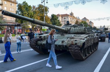 Destroyed and charred captured Russian tank in downtown Kyiv, at Khreshchatyk Street before Independence Day of Ukraine
