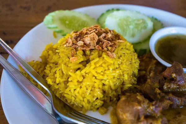 Bir Biryani Atau Kari Beras Dan Daging Sapi Versi Thai — Stok Foto