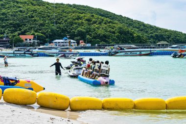Chon Buri, Tayland - Ekim 02, 2021: Tawaen Sahili, Koh Larn, Chonburi, Tayland.