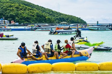 Chon Buri, Tayland - Ekim 02, 2021: Tawaen Sahili, Koh Larn, Chonburi, Tayland.