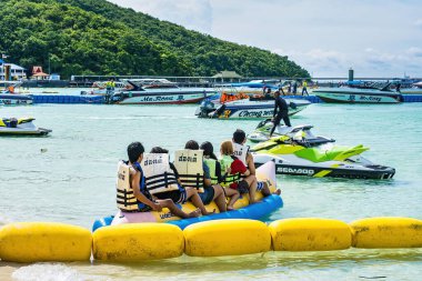 Chon Buri, Tayland - Ekim 02, 2021: Tawaen Sahili, Koh Larn, Chonburi, Tayland.